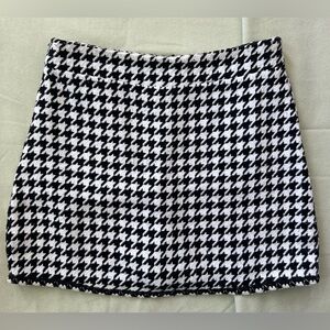 Sister Jane Houndstooth Mini Skirt (M)